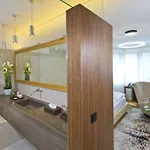 Hotel Maximilian - Stadthaus Penz 4*