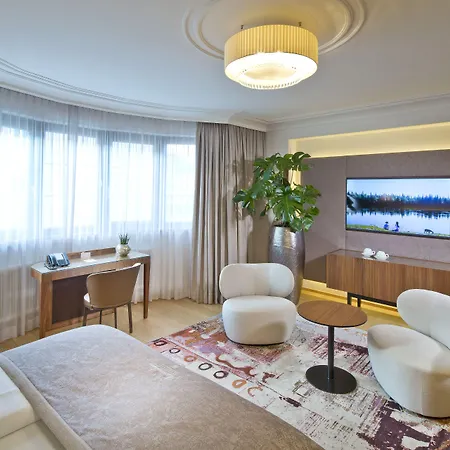 Maximilian - Stadthaus Penz Hotel 4*