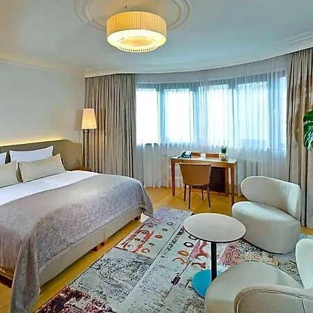 Maximilian - Stadthaus Penz Hotel 4*
