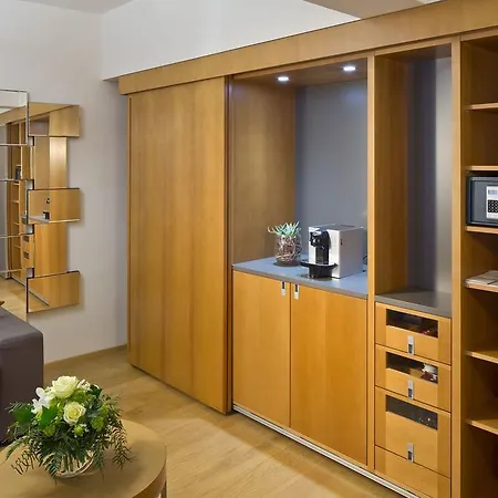 马克西米利安彭茨市政厅酒店