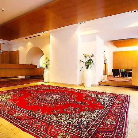 Hotel Maximilian - Stadthaus Penz 4*