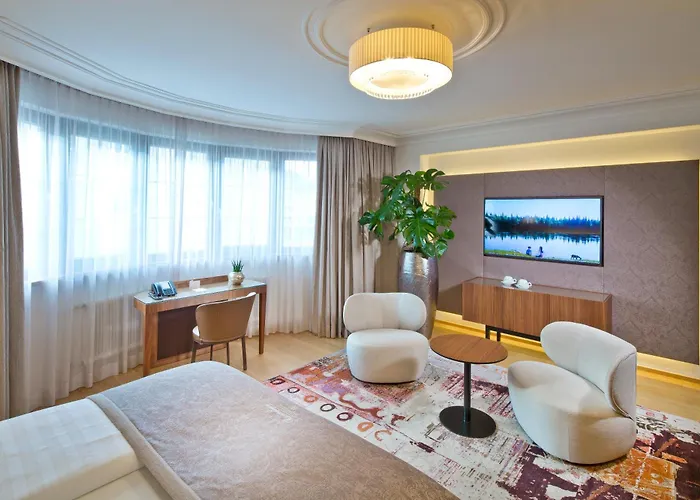 Готель Maximilian - Stadthaus Penz