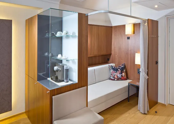 Готель Maximilian - Stadthaus Penz 4*