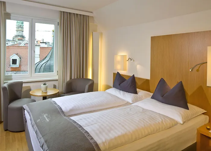 Maximilian - Stadthaus Penz 4* Інсбрук