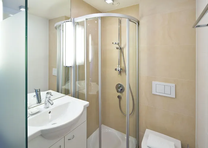 Maximilian - Stadthaus Penz Інсбрук