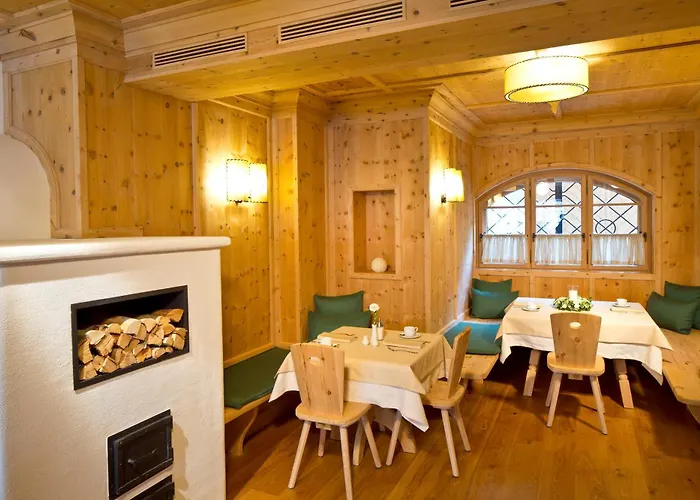 马克西米利安彭茨市政厅酒店 4*