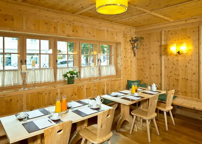 马克西米利安彭茨市政厅酒店