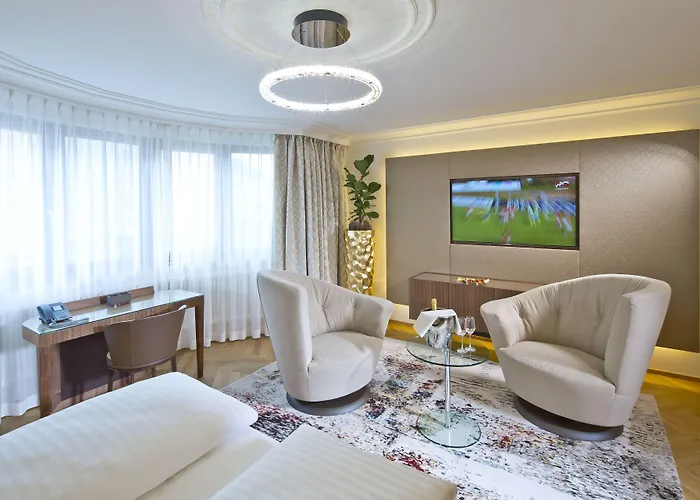 Готель Maximilian - Stadthaus Penz Інсбрук