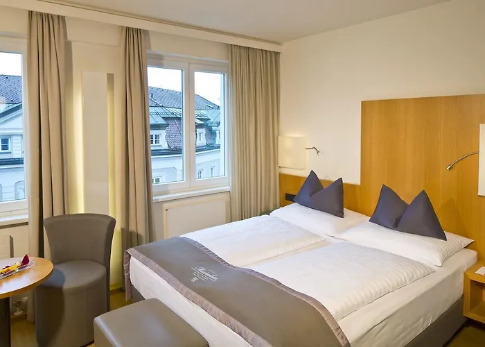 马克西米利安彭茨市政厅酒店