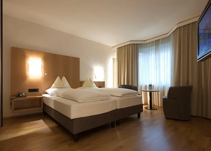 Maximilian - Stadthaus Penz Інсбрук