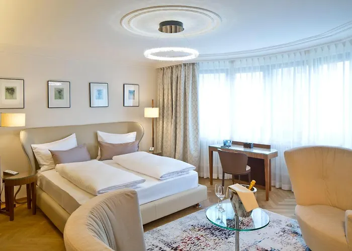 Готель Maximilian - Stadthaus Penz