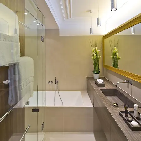 Hotel Maximilian - Stadthaus Penz 4*