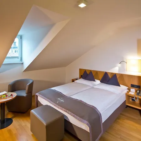 Maximilian - Stadthaus Penz Hotel 4*