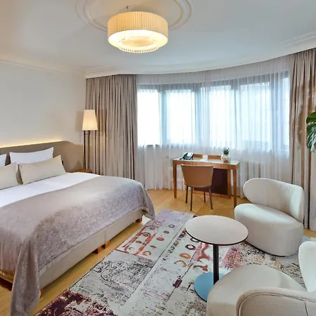 Maximilian - Stadthaus Penz Отель 4*