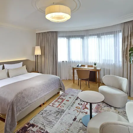 Maximilian - Stadthaus Penz מלון 4*