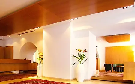 Maximilian - Stadthaus Penz מלון 4*